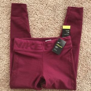 **Brand New** Nike Pro leggings